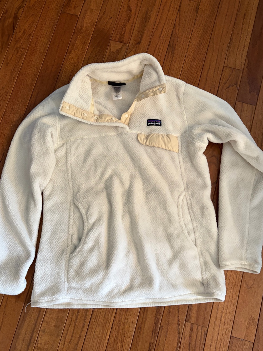 Patagonia Cream-White Snap-Button Fleece Pullover